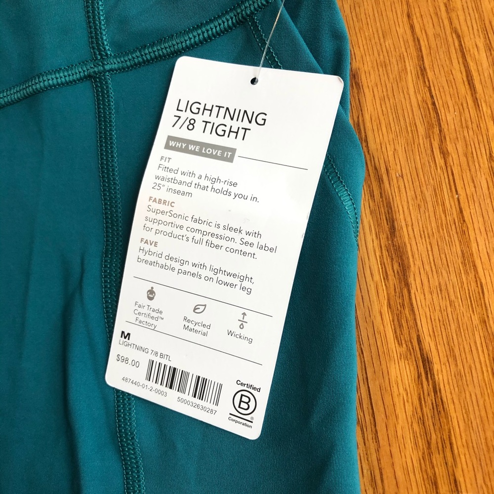 NEW!!! Athleta Lightning 7/8 Tight SIZE M